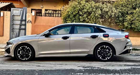 K5 (GT Line)
الموديل :2023

نوع المحرك :1.6 تيربو 

اللون : سموك (مميز)

وارد : اميركا حادث  موجود صورة بلمنشور

مواصفات :
1_بصمة +تشغيل عن بعد 
2_حساس جنطه اوتو 
3_بانوراما فول قمارة 
4_لايت زنون3 عدسات 
5 _لد نهاري امامي + لد خلفي 
6_كشافات 
7_رادار امامي + كامره رادار امامي 
8_رادار خلفي وجانبي + نقطه عمياء فول حساس 
9_داخل احمر مميز +كشنات جلد
10 _فول تحكم ستيرن +قياده ذاتيه ذكية 
11_كامره خلفية 
12_شاشه حجم كبير 
13_سايد بريك بصمة 
14_شحن واير ليس 
15_مود درايف 
16_كشن سائق كهرباء 
السعر : 225
عنوان : موصل حي النور

الاستفسار : *********** \ ***********
