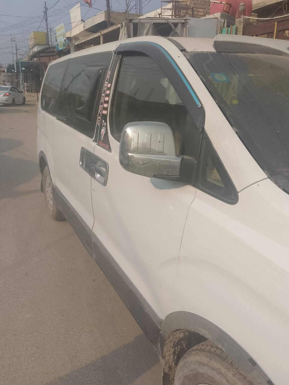 السلام عليكم سيار ستاركس 2008 تبريد جديد كفاله عامه بيه بارد واحد بل باب دوشمه جديد تخم تاير شاش سيار حلو ***********
