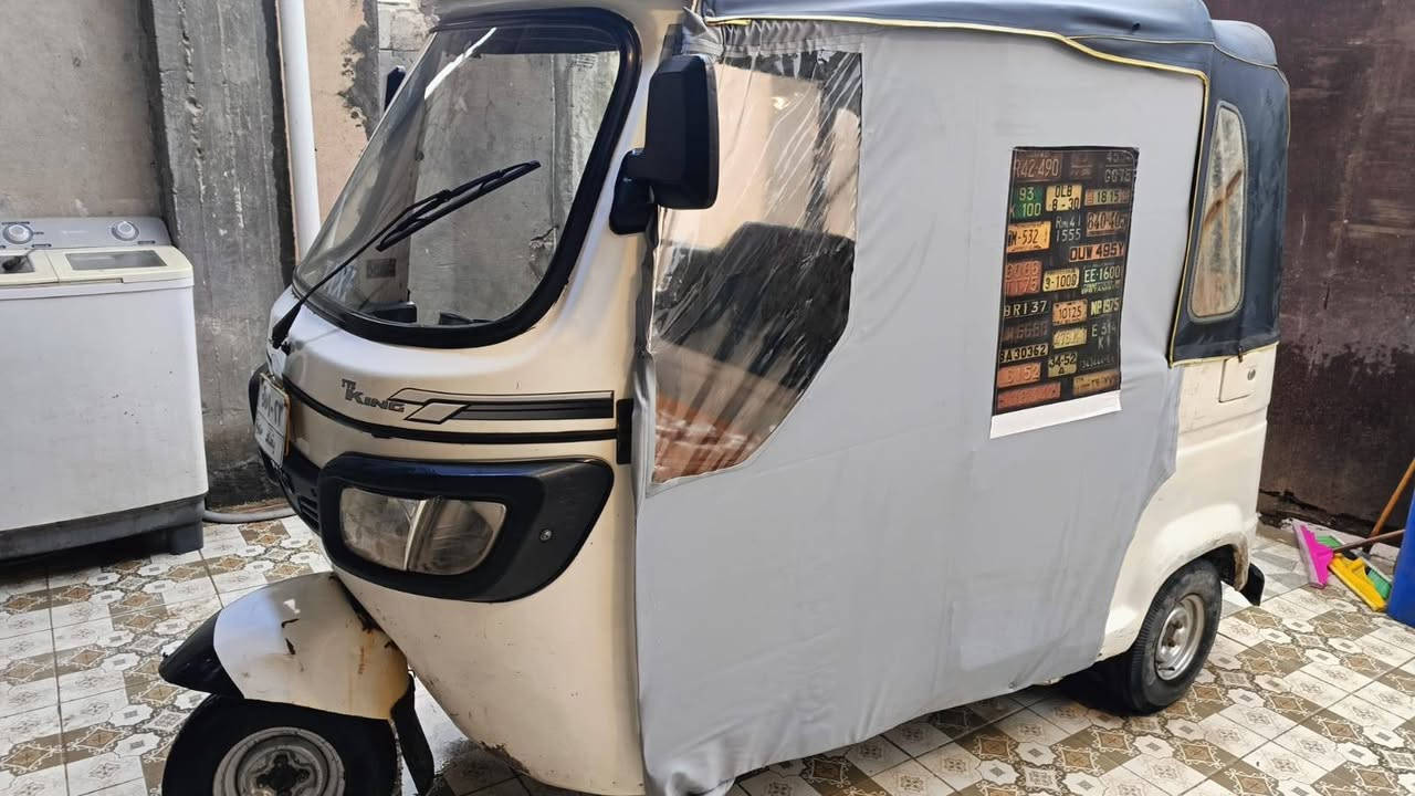 تكتك للبيع 21 تي في اس محرك 23 رقم بغداد تحويل مباشر باسمي تكتك نظيف خير من الله***********
