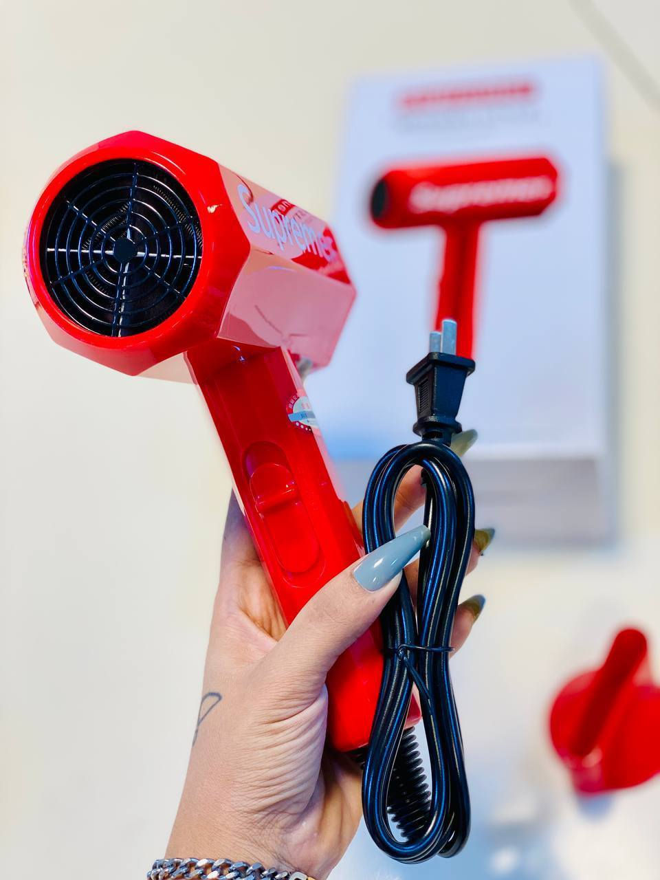 قناة التلي : https://t.me/sokarin21
سشوار مجفف شعر 2 في 1 ساخن وبارد يستخدم مجفف الشعر الأيوني السالب هذا أيونات زرقاء وطبقة واقية من الكولاجين والتي يمكنها تجفيف شعرك بسرعة بل تعمل أيضًا على تحييد الكهرباء الساكنة وتقليل التجعد وجعل شعرك ناعمًا ولامعًا السعر 15الف توصيل مجاني


**إذا كنت صاحب هذا الإعلان وتريد حذفه لأي سبب، رجاءا أرسل رسالة إلى الدعم الفني**