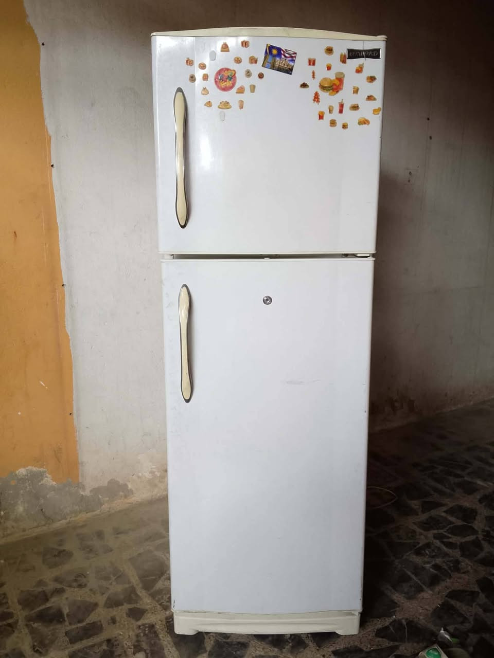 سبلت طنين 250قفل وبراد ب35 وثلاجة ب150 مكان حلة بكرلي كلهم شغالات على فحص 🎀 ملاحظة اني مندوبة شعندك غرفة نوم للبيع او غراض منزلية دزلي خاص ابيعهن االك بعمولة بسيطة بعد البيع اخذ


**إذا كنت صاحب هذا الإعلان وتريد حذفه لأي سبب، رجاءا أرسل رسالة إلى الدعم الفني**