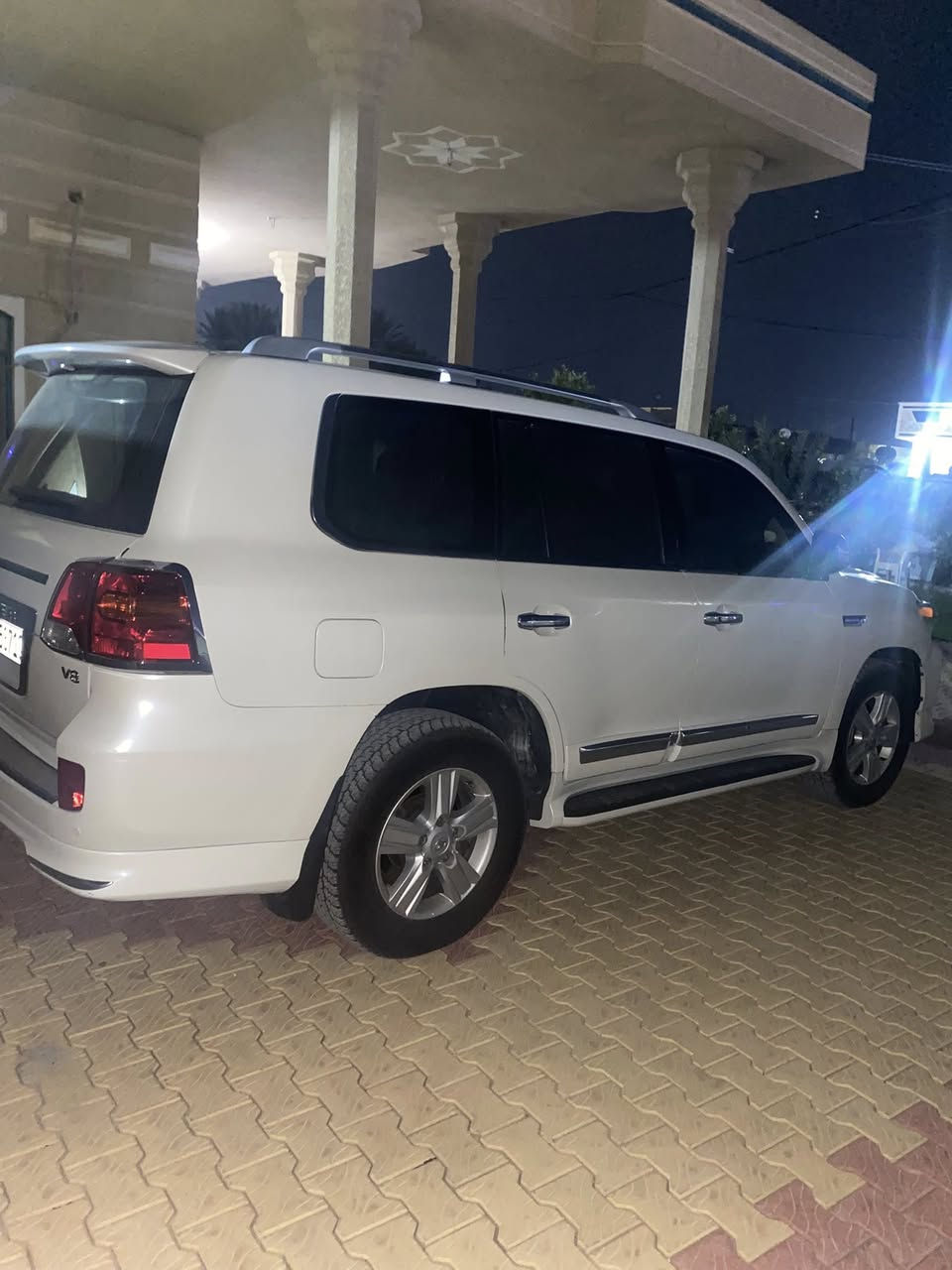 لبيع لاندكروز  2014رقم أربيل 
فول مواصفات
بيه بس جاملغ مبدل بلادي 
معروضه$40بيه  مجال 
***********
