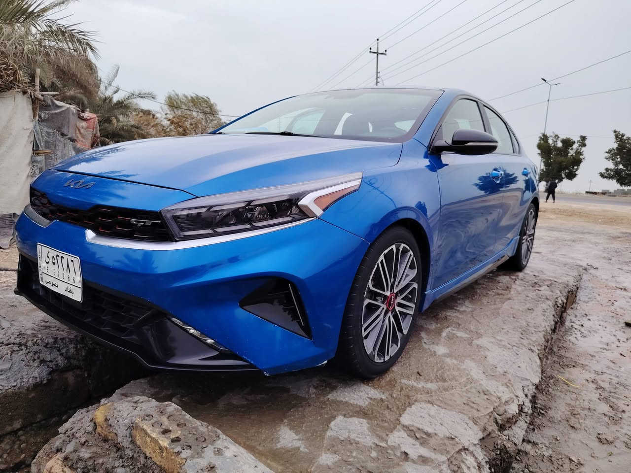 سلام عليكم
فورتي (2023) 
فئة (GT)اعلى فئة بلفورتي
محرك 1600 تيربو
201حصان 
كير DCT دبل كلج 7 نمر 
ماشيه (38) الف 
لون مميز 
موصفات 

بصمة تشغيل + ابواب وصندوق + تشغيل عن بعد
2 . ⁠رمز الGT مختم بكل مكان 
3 .شفتات ستيرن 🚀🚀
4 . شاشة كبيره مع نظام 
تشغيل ابل كار بلي
5 . واندوريد اوتو
6 . كامره دواره وضعيات عدد 2 
7 . انظمة قيادة
سمارت + سبورت + نورمال 
8 .كشنات جلد حضن مطرز احمر مع علامه GT
9 . نظام سماعات (هارمن كاردن)🎤🎧
10 .لدات 
11 . قطعتين تبريد 
12 . شحن وايرليس 
13 . دركه D شكل رياضي 
مع ختم GT 
14 .حساسات خلفيه مع جرس تنبيه 
15 . رادارت جانبية+ امامية + تحديد مسار + كروز سرعه 
16 . قيادة ذاتيه
17 . اوتو هولد + هاند بريك بصمه 
18 . نقطة عمياء 
19 . كات دوسات جانبية بلادية 
20 .دبل اكزوز
21 . ويل كب كروم حجم 18 رياضي 
22 . فتحة سقف 
صور السونار مرفقة + بدووون ايرباكات 
تحويل ثاني يوم 
السعر ‼️ 165‼️
***********
