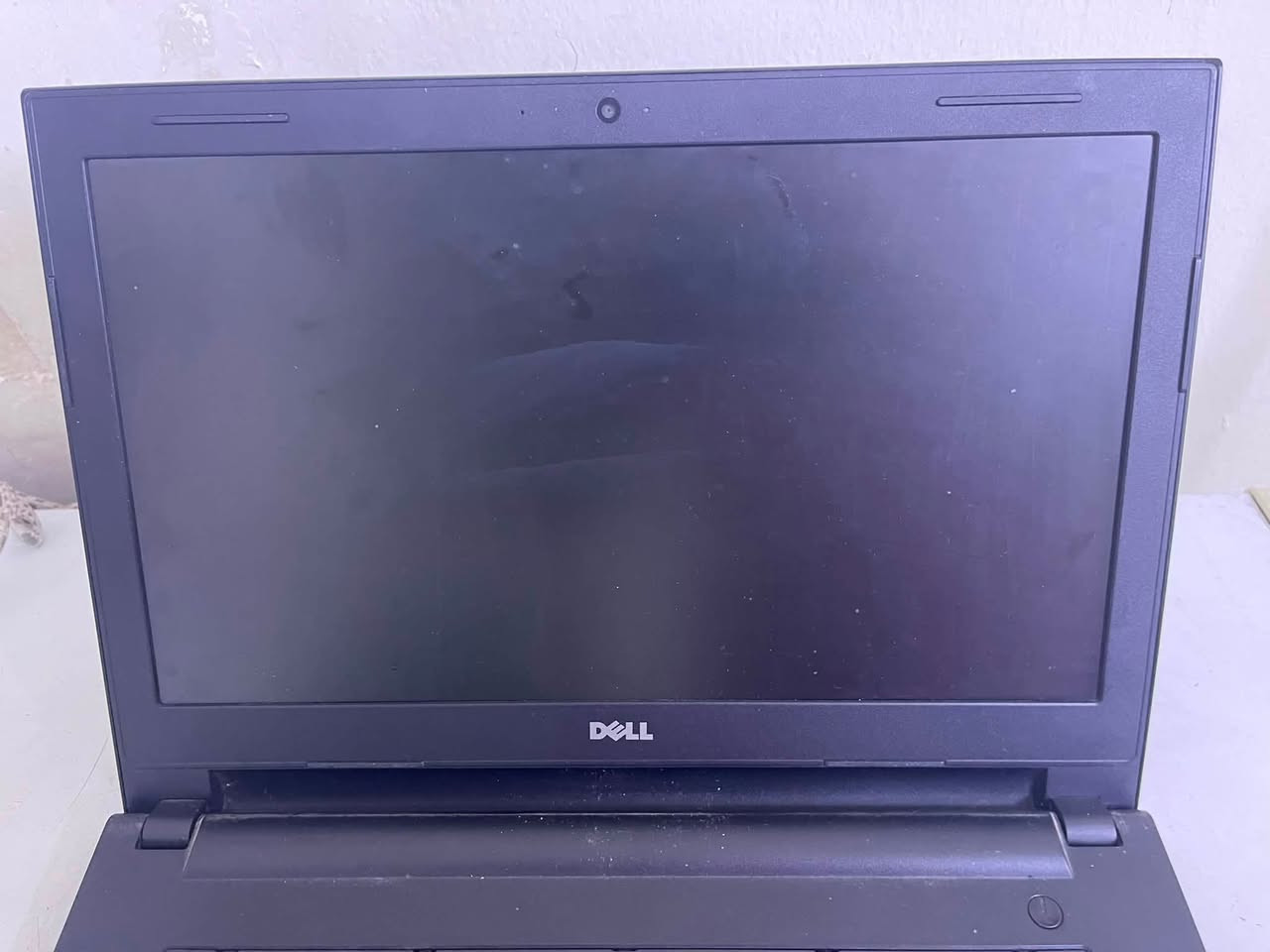 لابتوب DELL مستعمل.
الجيل:الرابع 
الشاشة 14 بوصة
المعالج inside core i5
كارت شاشة : geforce
RAM 8GB
اللابتوب بدون هارد 
و وياه شاحن وماوس عدد 2 وجنطة
السعر:100 الف وبي مجال 
الهاتف بي واتساب 
***********
بدون توصيل
