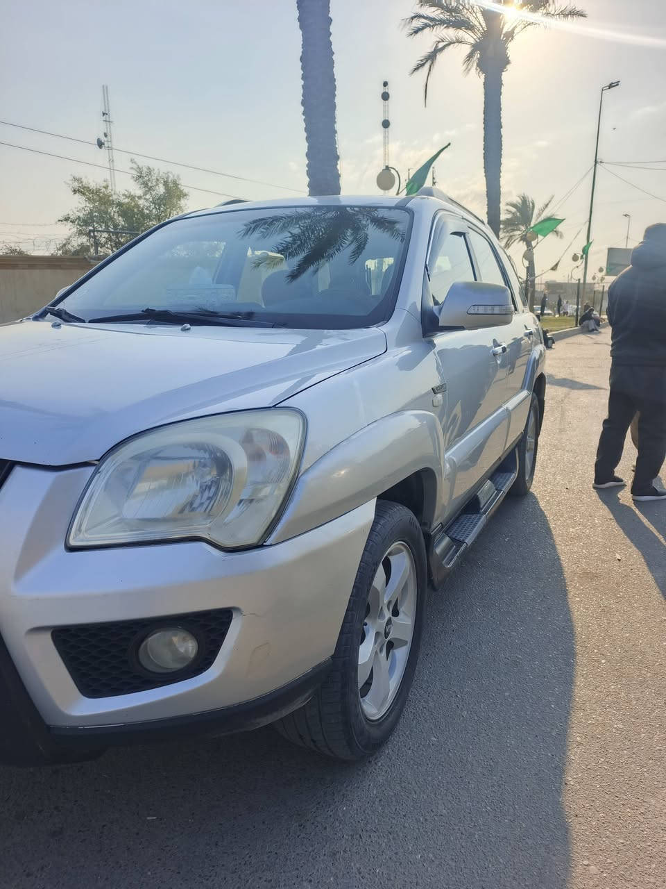 سلام عليكم
كيا سبورتج
موديل/2009/TLX
رقم بغداد
بيها طخه باب الصدر 
محرك 200
وارد كوري مكفوله منل تبديل مكينه كير مكفوله 
تدفئه تبريدمكفول السياره بئسمي تحويل مباشر
***********مكاني بغدادمدينه الصدر 
السعر110
