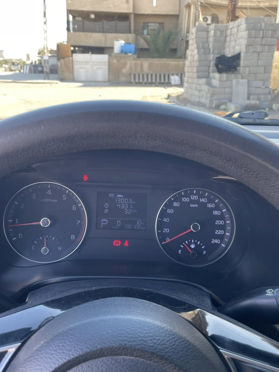 سيراتو مديل 2019خليجي 1600دوش سياره كفاله عامه عده الهلال الخلفي صبغ اثر شخط وبيها شخط بين البابتين مثل مموضح عندك كير مكينه صدر تبريد كله عل وضع شركه سعر ١٣٠ العنوان حي جهاد ***********
