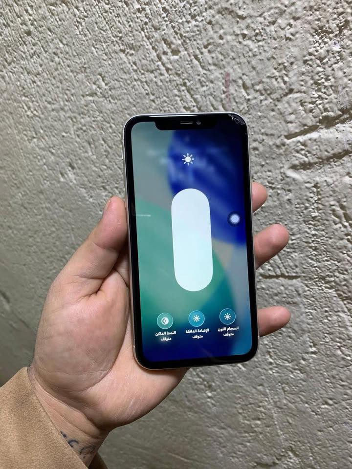 الأول اكس  اس ماكس اللون الذهبي  ذاكره 256 بطاريه 73 بلاد جهاز كله بلادي فقط بس فطور بلكلاسه جهاز كله شغال كامرات اتصال وآي فأي فقط بصمه واكفه الباقي كله شغال جهاز كامل مكمل سعره فقط 160  وبي مجال للطيبين 
……………
الثاني 11 عادي كامرتين اللون الأبيض ذاكره 128 بطاريه 100 جهاز بصمه واكفه باقي كله شغال كامرات اتصال وأي فأي 
جهاز كامل مكمل سعره 160 وبي مجال للطيبين 
مكاني بغداد مدينه الصدر *********** متوفر واتس اب 
الاجهزه يرهمن بيع ويرهمن مراوس
