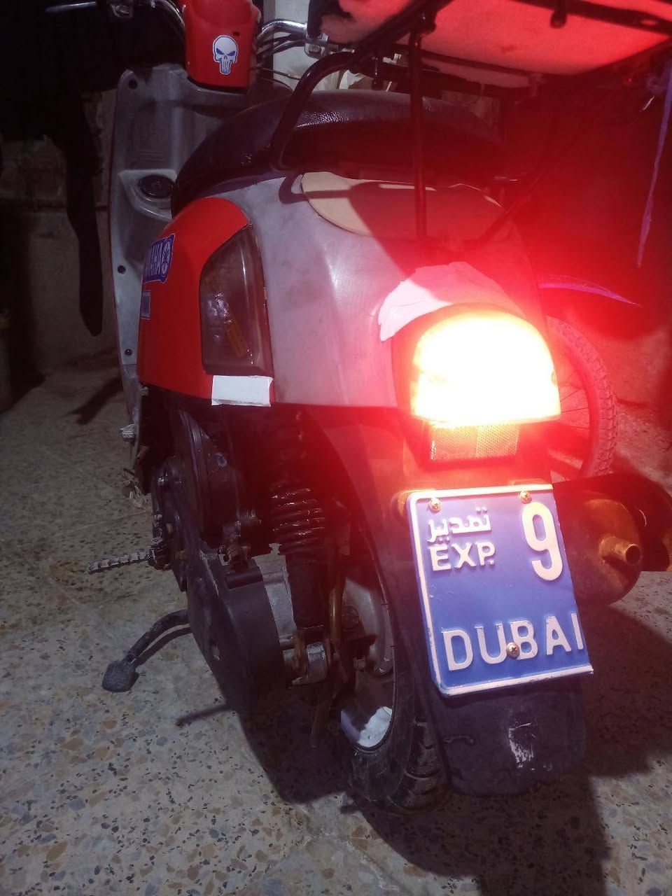 ماكس بوليس مفتوحه مره وحده نقصه راجز سلف فقط شغاله وخير من الله السعر 450 بيه مجال و  ترهم مراوس بماكس نضيف وانطي فرق الاستفسار خاص او *********** بي واتساب
