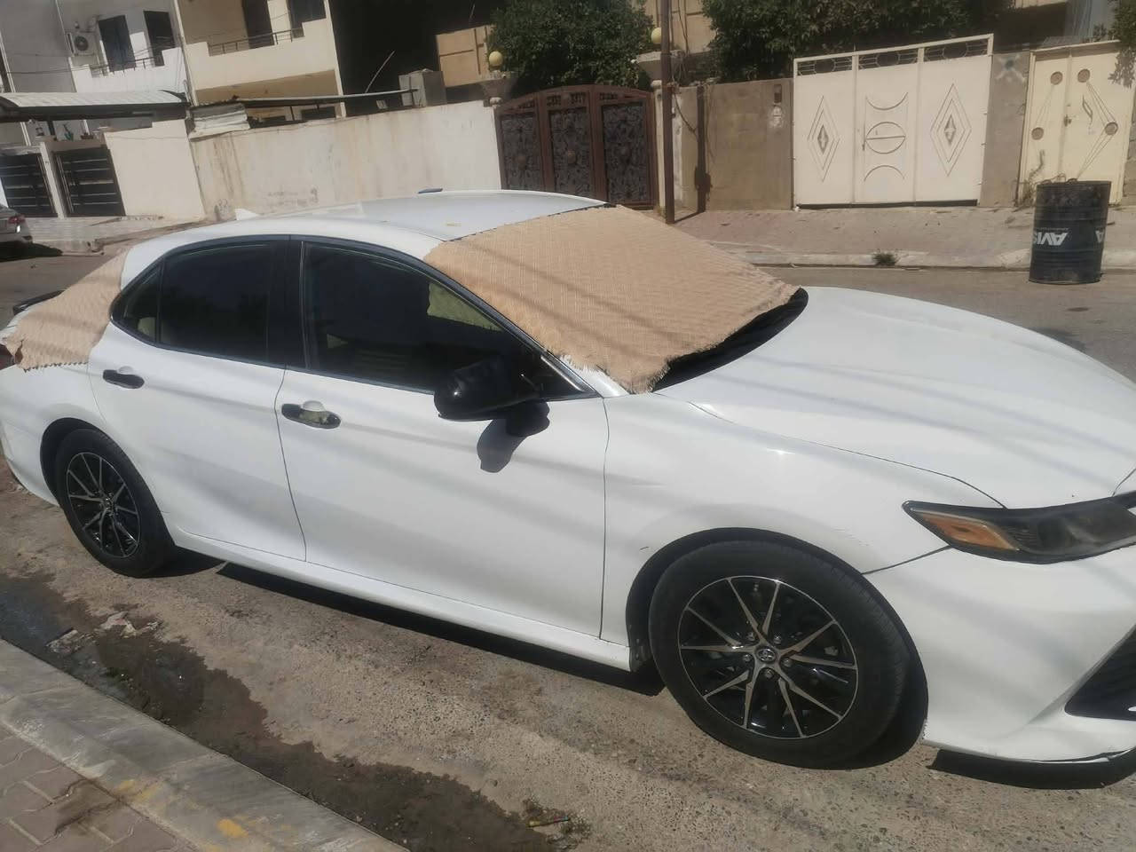 ‏‪‪كامري للبيع  موديل 2020
ضرر جامرلغ وبونيد ونص باب 
تجي موصفات
هايبرت 
فول مواصفات ما عدا الفتحه
3انضمة قياده
صدر مكينه كير بطاري شرط 
مكان كركوك
السعر140
التواصل فقط على رقم الهاتف‏‪‪***********‬‬‏
الخاص مقفول

