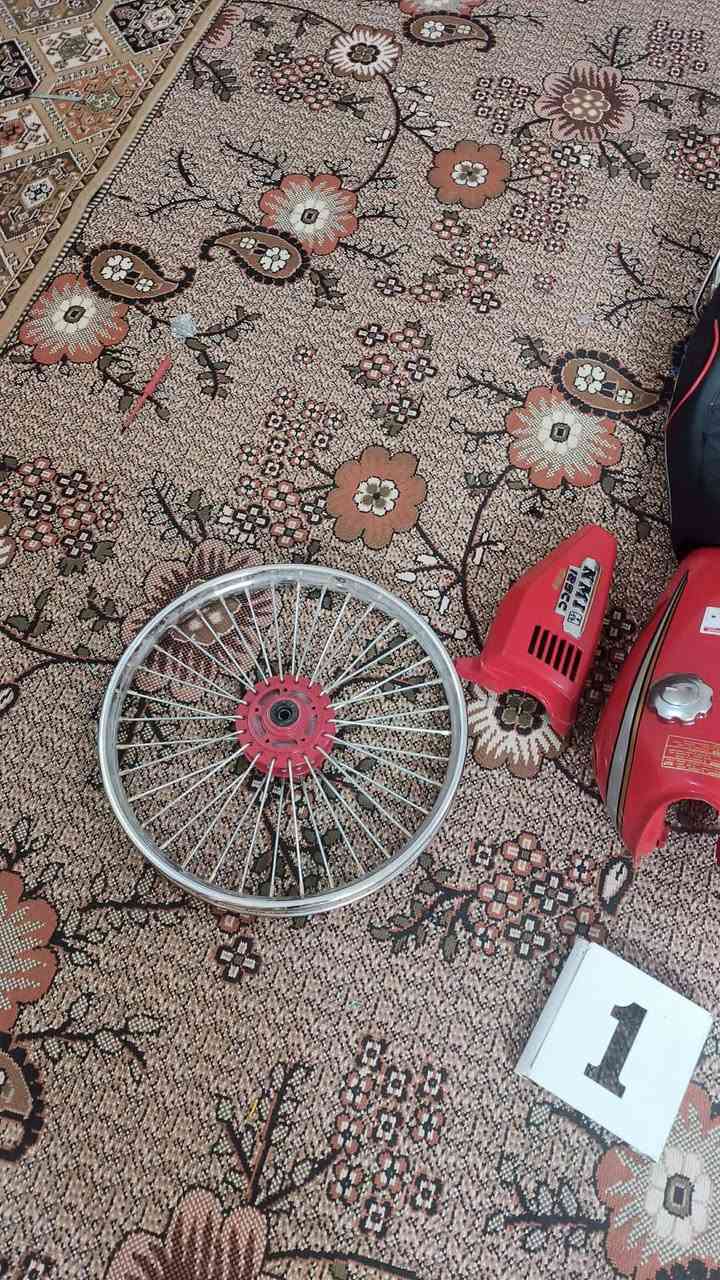 تانكي وكشن ويل نضيفات وياهن رقم1سعر كلهن 100الف وبيهن مجال هاذ رقمي ونتصل ماسنجر ما متواجد ***********
