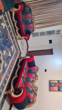 نص تخم 5 مقاعد نظافته 95% السعر 150 الف للحجز والاستفسار واتساب 077173...