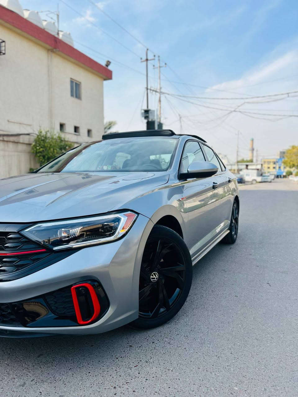 سلام عليكم جيتا  موديل 25 اربيل بسمي حادث بنيد راديترات بدون دواخل  شاد بجم 24 شاده السياره فول مواصفات الحادث موضح بل صور محرك الف 500 ماشيه 22 مكان السياره بغداد الحريه غير متواجد علا الفيس *********** السعر 180
