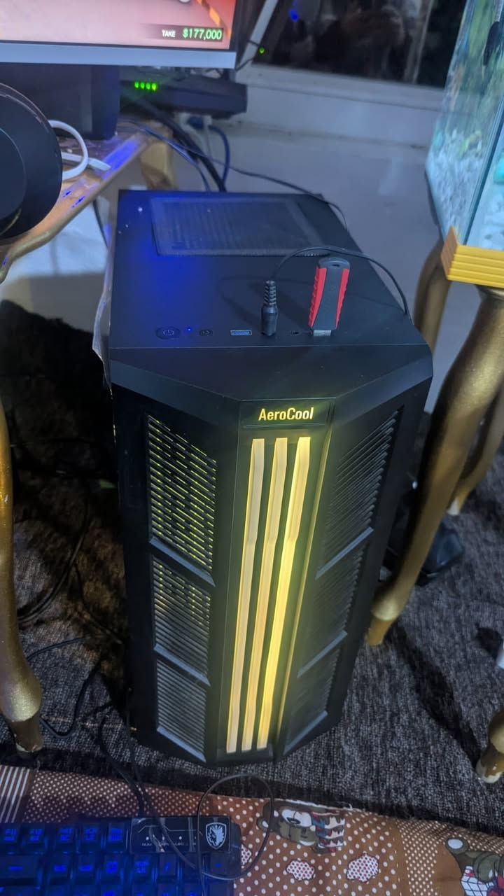 الكيس فقط للبيع pc
المواصفات في الصور 
السعر ٣٧٥ قفل 
للتواصل خاص


**إذا كنت صاحب هذا الإعلان وتريد حذفه لأي سبب، رجاءا أرسل رسالة إلى الدعم الفني**