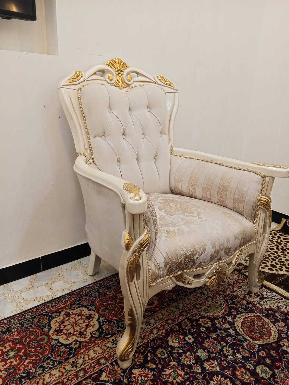 السلام عليكم تخم زان تركي 10 مقعد زائد طبله النظافه جيده المكان بغداد تواصل على هذا الرقم واتساب اتصال. ***********
