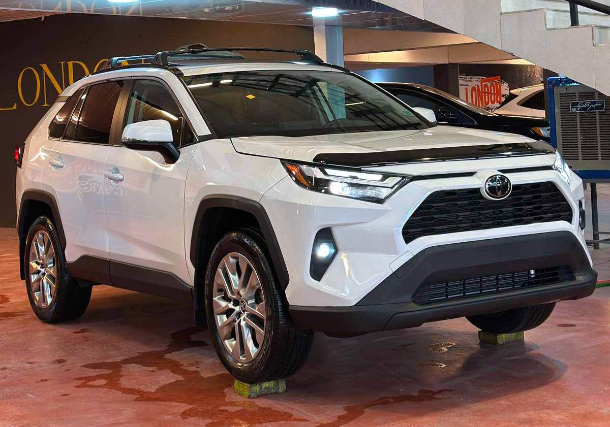 تۆیۆتا ڕاڤ فۆر 2024 مواسەفات  XLE - AWD  
فوول مواسەفات 
دەبڵ اکسل
سڵایت
بەسمە 
کوشن کارەبایی و جڵد و هیتەر 
سندوق شەفت 
سوکان هیتەر 
شاشە گەورە و گێچ ئەلکترۆنی 
زۆر مواسەفاتی تر 
ڕادار و خەتی جادە 
شەش مۆدی لێخوڕینی هەیە
سەیارەکە نمونەیە لە جوانی وەک سفر وایە 

سعر لە کۆمێنت داوابکە ڕاستەخۆ بۆت دیت 📩 

یەک پەلەی بچوکی بۆیاخە 
کاتییە و ٢ مانگ لەگەڵە
هەموو گیانی بەشەرت 

ژمارەی خاوەنی 
***********
