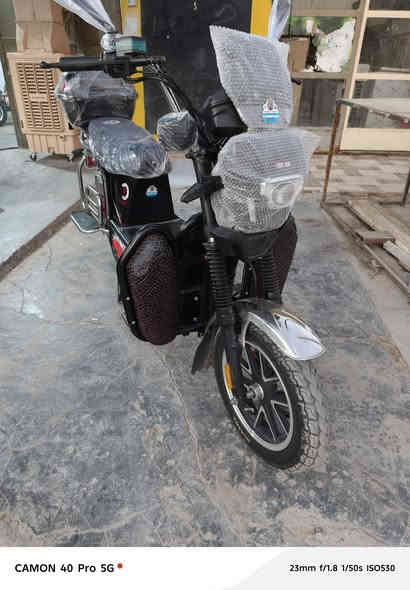 السلام عليكم
هيوشه للبيع موديل ٢٤ بطاريات تخم جديد بيها
السعر ب ٥٥٠ وبيها مجال ترهم بيع و ترهم مراوس
***********
