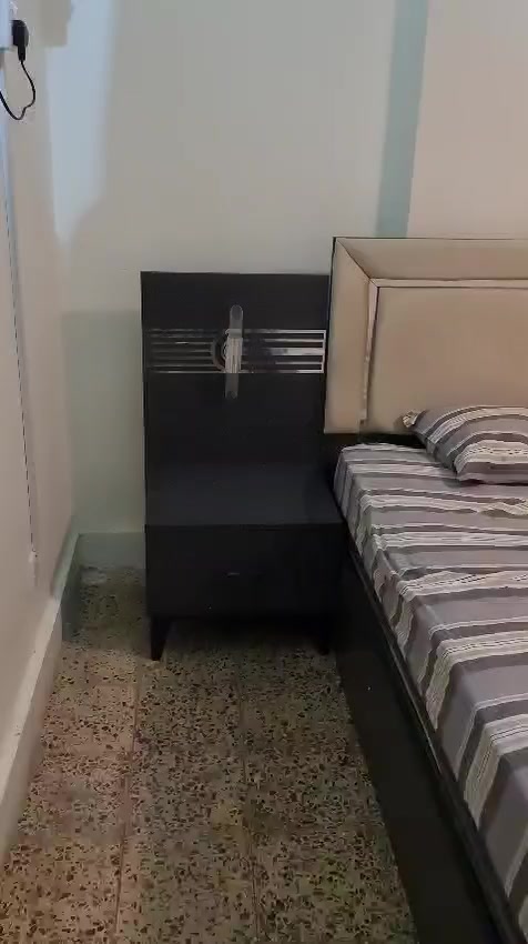 السلام عليكم غرفة النوم تركية للبيع نضيفة جدا كنتور زاوية المكان زيونة السعر 600 الف موبايل *********** يوجد وات ساب
