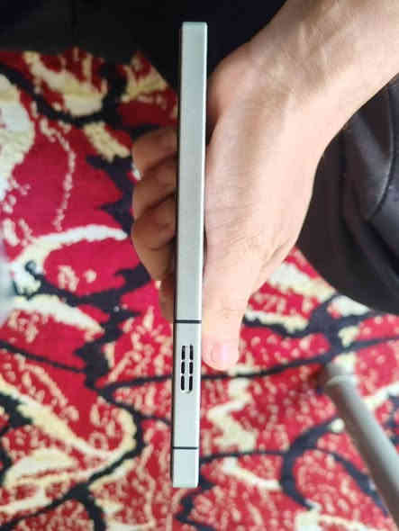 السلام عليكم 
ريد مجك 9 برو ذاكره 512 عشوائيه16
مكفول النضافه كدامكم غراضه كلهن كامله 
شاحنه وباكيت وكفر السعر600 قفل قفل قفل من الاخير
مكاني بابل رقمي ***********
