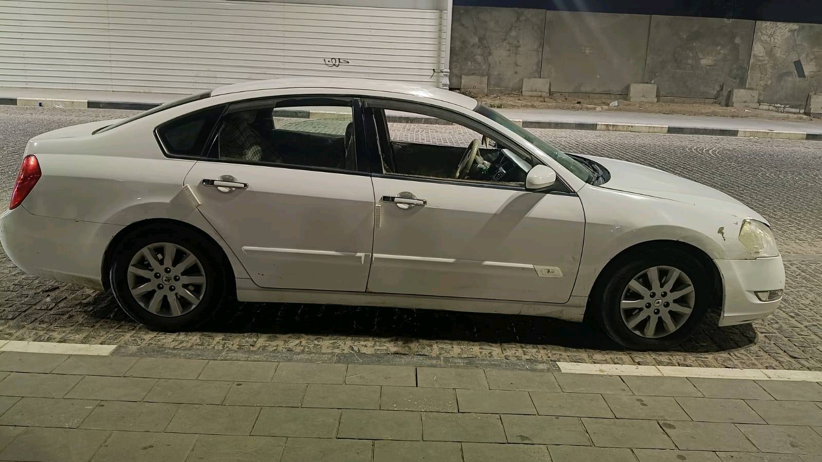 رينو سفران مديل 9 أربعة سلندر سياره رقم نكليزي بسمي العنوان البصره الجبيله 