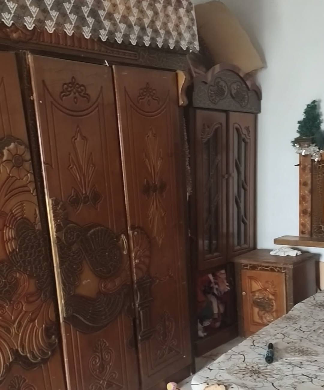 غرفه نوم عوزه ترتيب بسيط سعر مناسب250الف شراي ينتصل وخادم
***********
