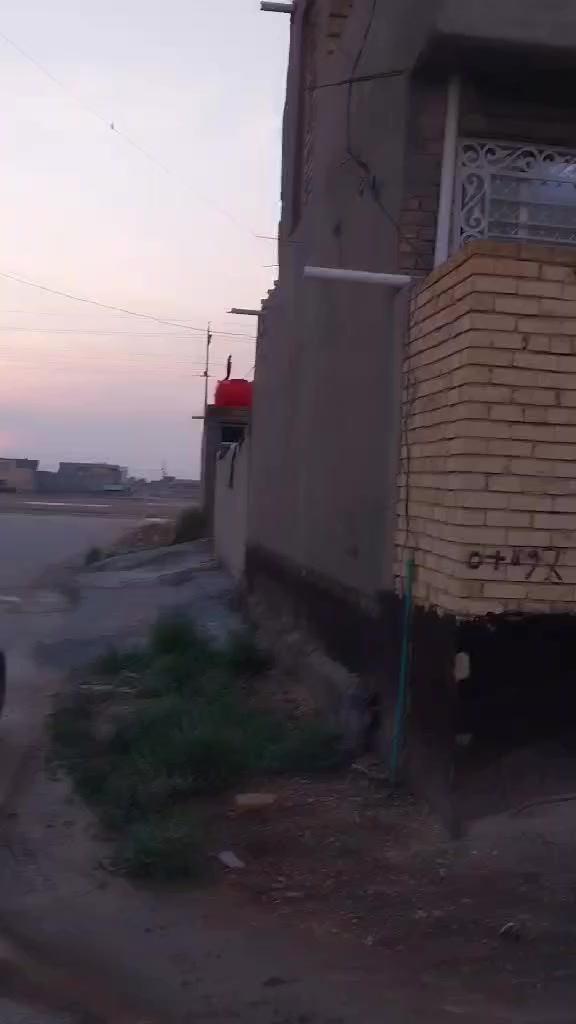 السلام عليكم يوجد مسشتمل للاجار جديد في حي المشتل مربع ركن طابق واحد يوجد فيه غرفه ومضيف ومطبخ وهول وصحيات جاهز من ماء وكهرباء وخط مولد ذهبي وانترنيت للاتصال ***********
