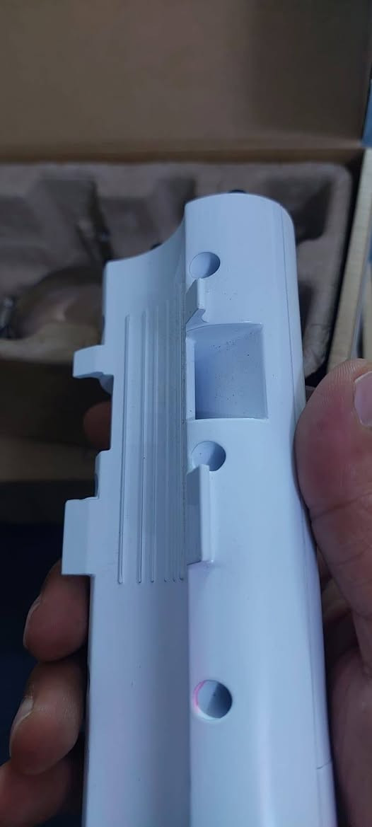 سلام وعليكم ميموسه C5C بعده جديده مستخدمه يوام واحد فقط☝بعدهن بلكراتين 
24V وضمان سبوع وتوصيل موجود جميع المحافظات 🇮🇶العراق ل تواصل رقم الهاتف ***********
