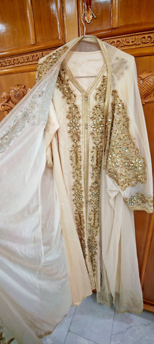 ملابس نسائيه للبيع قياس XL  كلهن ملبوسات مره وحده فقط
القفاطين على 50
القفطان الاخضر ب40
الصايات الوحده ب 40
للاستفسار ***********

