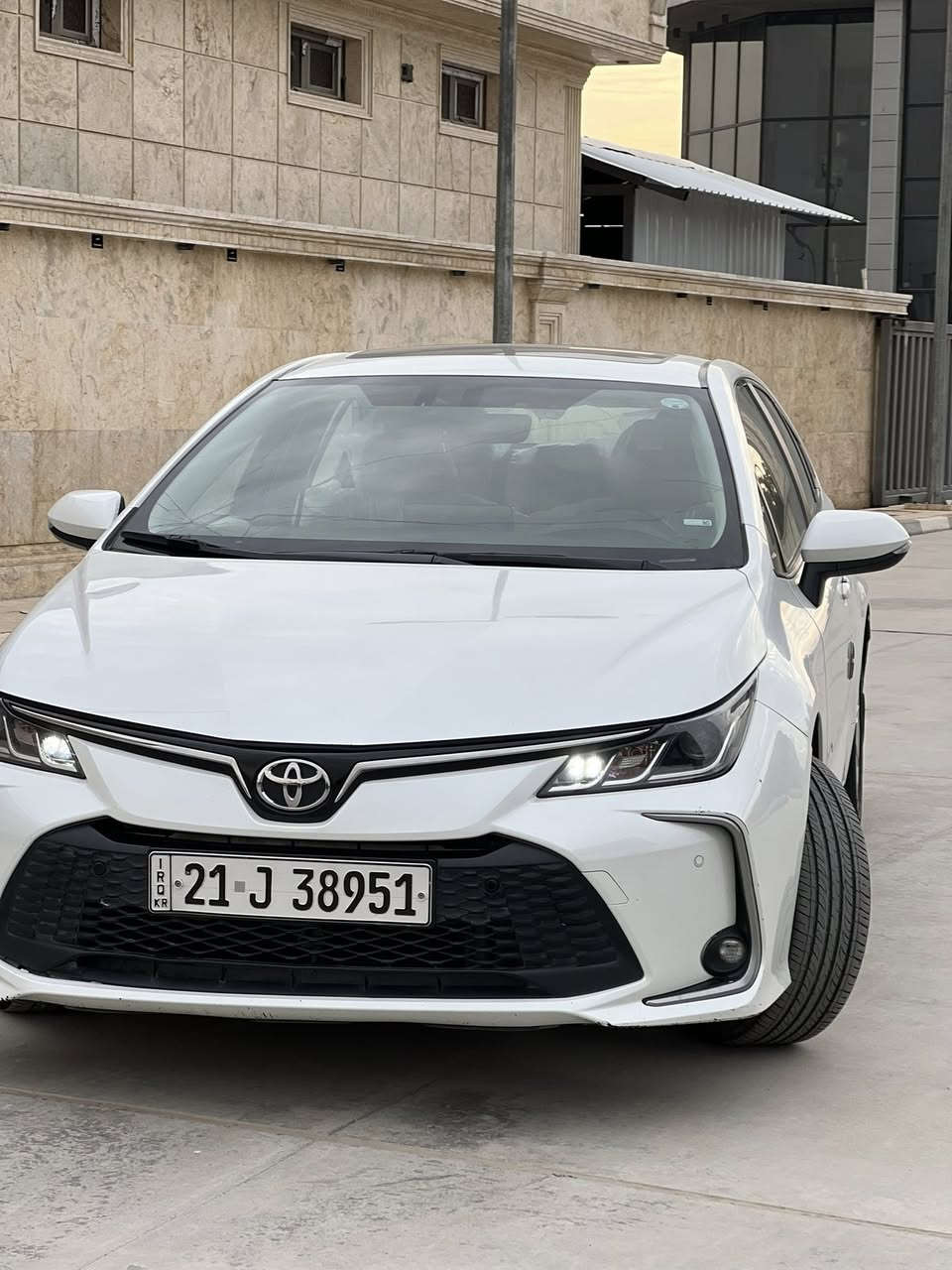 السلام عليكم 
كورلا 2023 ساز خليجي للبيع او المراوس
السيارة فول مواصفات بصمة وفتحة وقطعتين تبريد ومري شفط السيارة محرك 1800 السيارة جديدة كلش 
رقم سليمانية تحويل مباشر السيارة بيها جاملغ امامي ايسر وبنيد مبدلات من شركة تويوتا فقط السعر 170 وبيها مجال شي بسيط جداً 
مكان السيارة البياع حي المواصلات 
تلفون ***********
