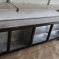 اخوان الاعزاء اغراض محل للبيع  ثلاجتين+رفوف+وزان+ مضله مال محل+جمخانه ...