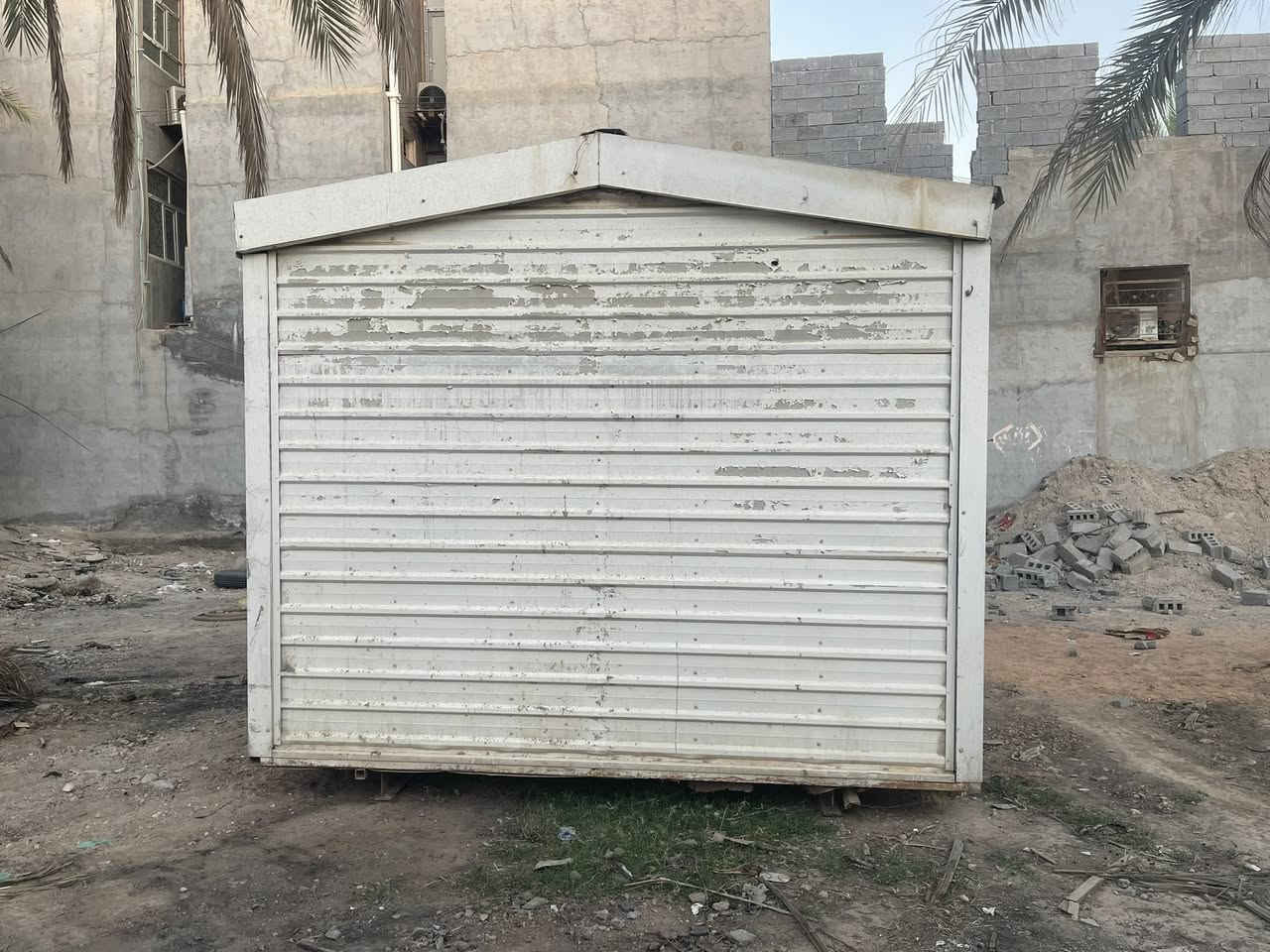 كرفان مستعمل نوع تركي
الطول 8 امتار .. العرض 4 .. ارتفاع 3 
كهربائيات من الداخل والخارج كامله مابيها اي نقص
للاستفسار ***********
السعر 1500 وبي مجال
