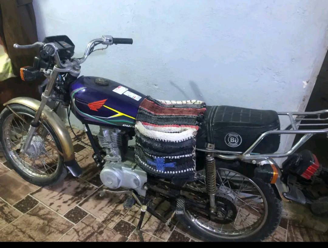 سلام عليكمم. ارشا. موديل 17 (النادره) اوراق اصولي.  سعر 450 وبيها مجال. قليل.العنوان  كربلاء الحر. ***********
