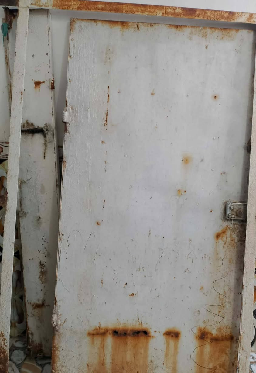 ا
السلام عليكم 
باب حديد #للبيع 
العرض متر وربع والطول ١٨٠
السعر ٧٥ الف


**إذا كنت صاحب هذا الإعلان وتريد حذفه لأي سبب، رجاءا أرسل رسالة إلى الدعم الفني**