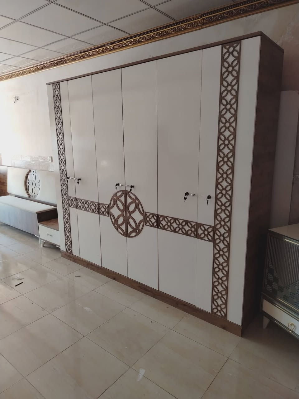 غرف نوم ٧ قطعه سعر ٣٧٥ الف ويا شده نقل كامل داخل اربيل مجاني شراي يجي خاص *********** واتساب
