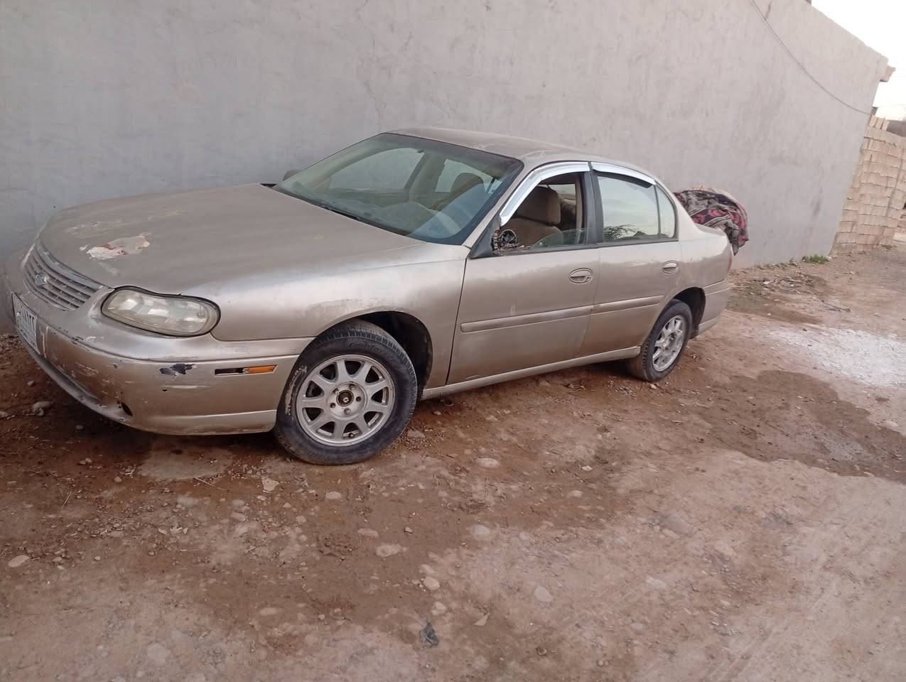 ماليبو 2002 سياره حلوه غرفتها حلوه مراوس ربيع سعرها 15 ورقه وبيها مجال ***********
