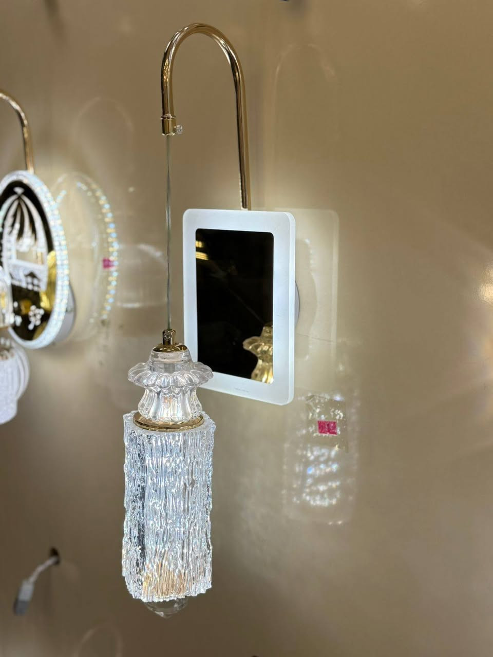 توفر براكيت موديلات جديد ثلاث حركات (ابيض-شمسي-اوف وايت)
سعر القطعة:17500
ضمان تشغيل 
يتم فحض المنتج قبل الوصول الليك
للتواصل:***********
