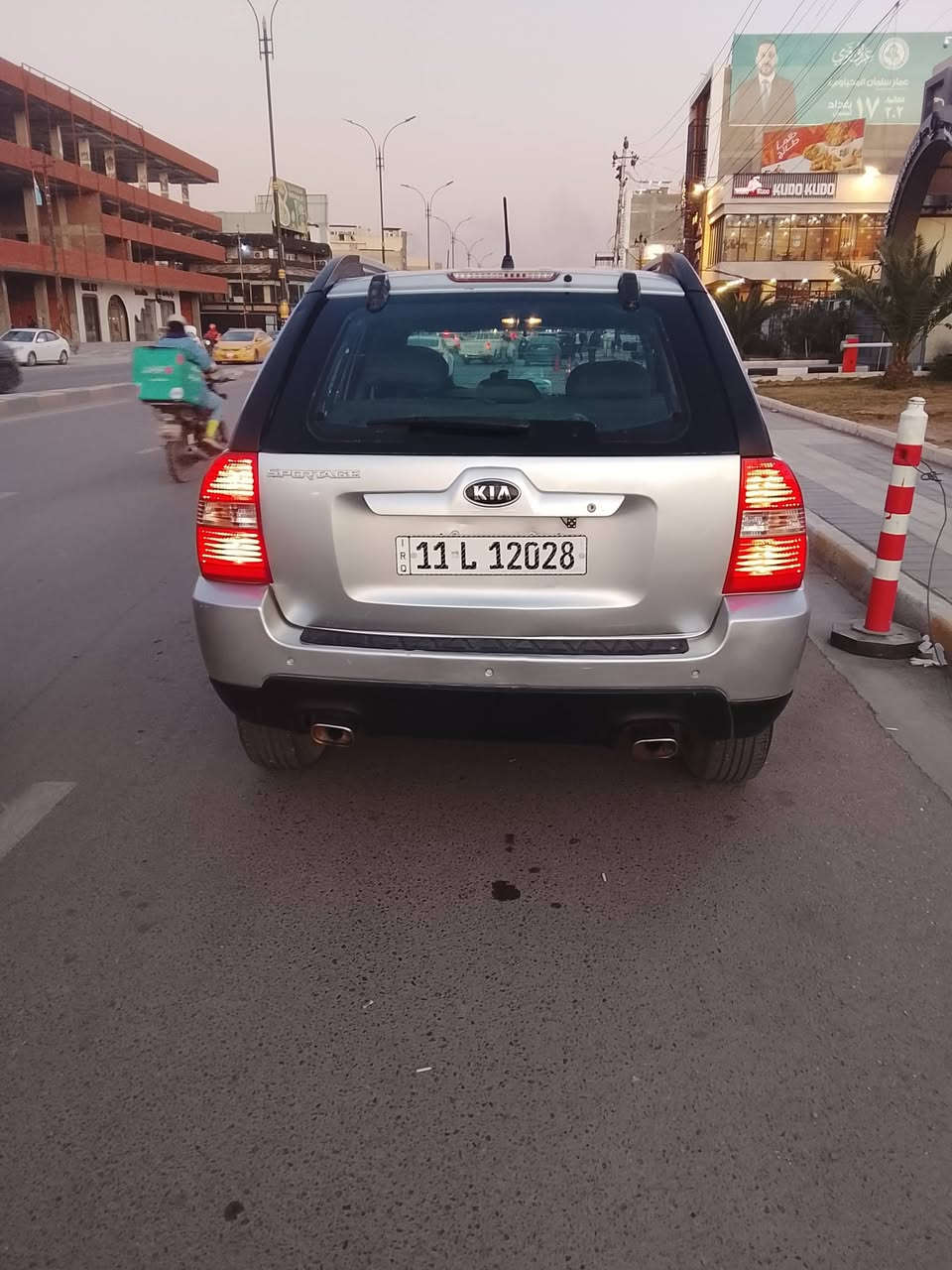 سبورتج مديل 2009
خليجي مابيهه اي شي نضيفه 

مصبوغه حزام اثر جراد محرك وكير خير من الله 

*********** سعر 120 بيها مجال
