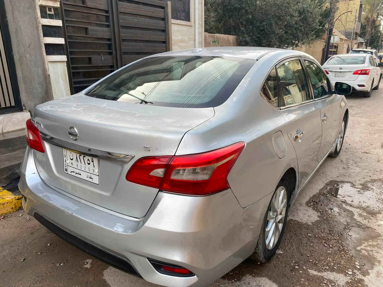 نيسان سنترا امريكي موديل ٢٠١٩ رقم بغداد ضربته جنطه وجاملغ خلفي بدون ايرباكات محركه ١٨٠٠ باسمي السيارة وعلى ايدي (محرك گير صدر) كله مكفول سعره ١١٠ وبيه مجال بسيط
مكان السيارة بغداد/ حي الجهاد
واتساب ***********
