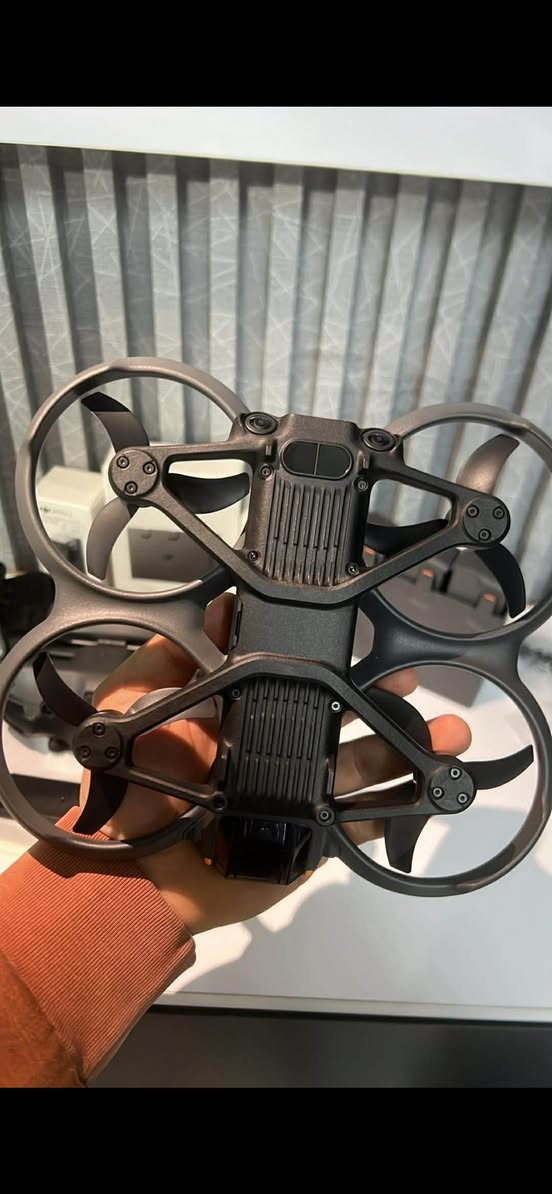 🚁🔥 DJI Avata 2 Fly More Combo للبيع 🔥🚁

درون نظيف جداً وبدون أي مشاكل، كامل مع جميع أغراضه الأصلية 👌
مناسب للتصوير السينمائي والفيديوهات الاحترافية والطيران السريع 🎥

📦 الملحقات:
🔋 3 بطاريات
🎮 RC Motion Controller
🥽 Goggles
⚡ شاحن وجميع الاكسسوارات
🛩️ مراوح إضافية

⏰ وقت الطيران: حوالي 30 إلى 35 دقيقة
📸 جودة كاميرا ممتازة
📍الحالة: نظيف جداً شبه جديد

📩 للاستفسار والسعر راسلني خاص


**إذا كنت صاحب هذا الإعلان وتريد حذفه لأي سبب، رجاءا أرسل رسالة إلى الدعم الفني**