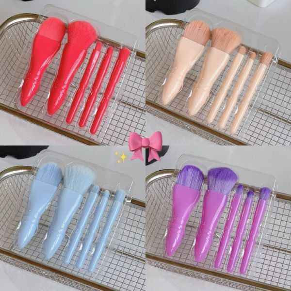 🌸فرش مكياج كيوت🌸
سيت فرشه مني رهيب من ماركة بودرة ديلوكس (الأصلية)🧸

🩷تمتاز هل فرش بشعيرات جدآ قويه وناعمه كللللش كوالتي كلش عالي
اها والحجم صغير ترهم بالجنطة و الطلعات المستعجلة 

🩷سيت فرشة مكياج…🌸
مجموعة من فرش المكياج رائعة لدمج المكياج بصورة طبيعية وسهلة مع لون فريد وجذاب
💞 شعر اصطناعي ناعم عالي الجودة ، يمكن أن يمنحك مكياجًا مثاليًا وخاليًا من العيوب. المقبض من البلاستيك المتين.

💞.استخدام متعدد  وسهل يتكون من مجموعة من الفرش 5 تشمل فرش العيون ، الباودر  ، الظل ، الشفاه وفرش الخدود ، 

💞اختيار هدية مثالي: مثالي للاستخدام الشخصي أو هدية مثالية لأي فرد من أفراد عائلتك أو أصدقائك.هدية حلوة وعملية 
#الاصلي
السعر 7 الاف 
🚘 يوجد خدمة توصيل لجميع محافظات العراق 🚘
#ترند #مكياج #تصويري بغداد, العراق


**إذا كنت صاحب هذا الإعلان وتريد حذفه لأي سبب، رجاءا أرسل رسالة إلى الدعم الفني**