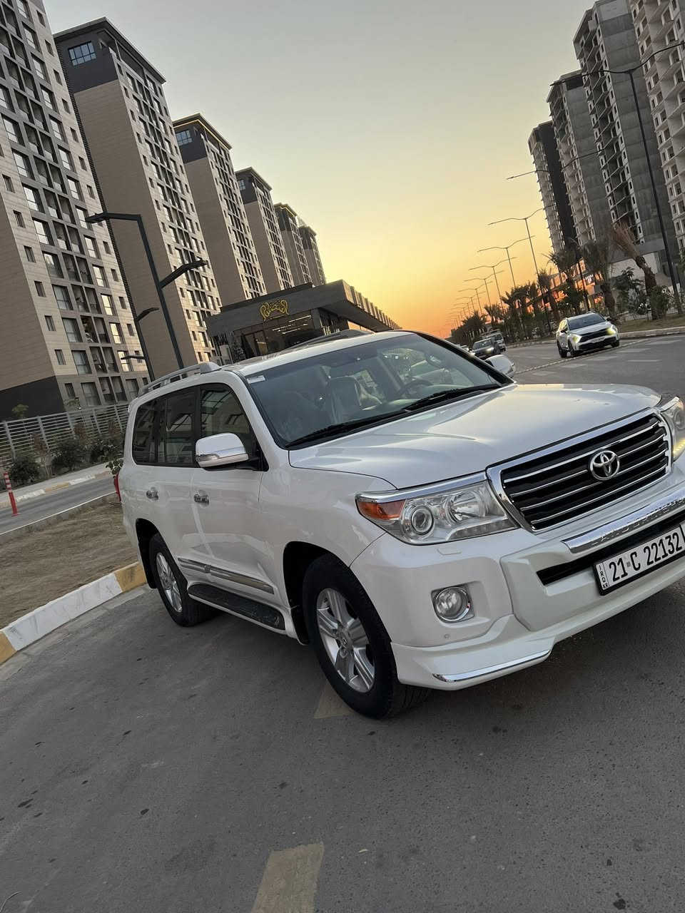 السلام عليكم 
لاندگروز موديل 2015 للبيع
فول واحد على واحد
مواصفاتها
بصمة 
سلايد
تحكمات 
شاشة
قطعتين تبريد
وباقي المواصفات المعروفة 
السيارة بيها طخة بسيطة بين البابتين 
وصبغ البابتين 
السعر 36،500 وبيها مجال بسيط 
مكان السيارة حي الجهاد 
للاستفسار ***********
