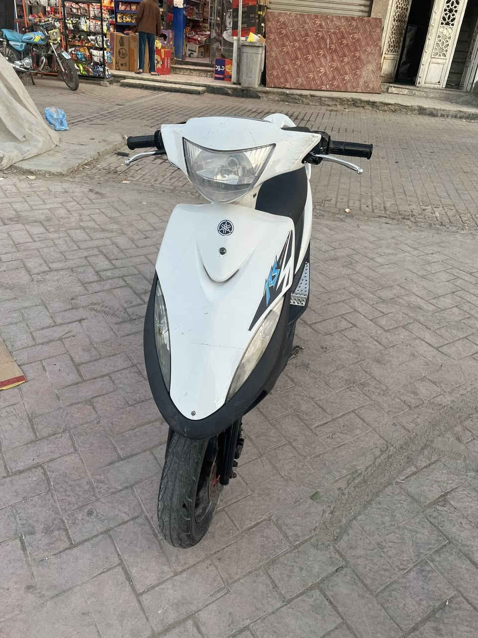 سلام عليكم دراجة عدلة للبيع السعر ب550 
العنوان مدينة الصدر رقم ***********
