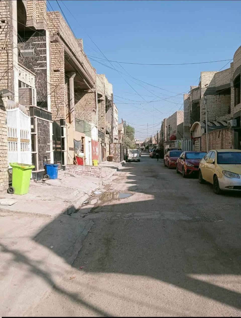 سلام عليكم بيت لبيع المساحة ١٥٠ الواجهة سبعة ونص نزال ٢٠الطابق الرضي استقبال ومطبخ وصاله وغرفتين + منورين الطابق الثاني ٤ غرف + صحيات المكان ام الكبر والغزلان لاتصال ***********
