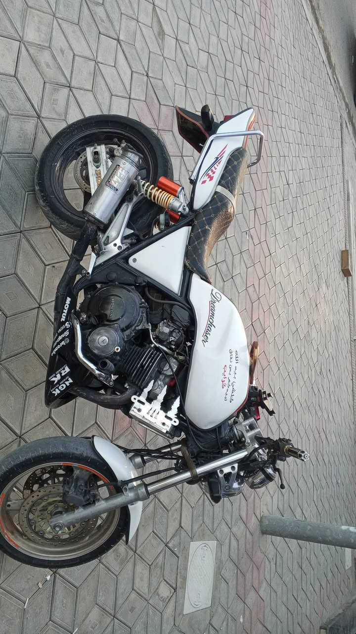 دراجه سبي فور 400
جيل اول 16ولف

  وراق أصولي دراجه مكفوله كفاله عامه

 اول وثاني وثالث  بطناش 

 مكينه وكير كفاله دراجه بلاديه كله برغي مابيه نقص نضافته  كدامك صورة كهرباياته كله شغاله لايت بك لايت  دشبول كله شغال  صالنصه رياضي صوت رعيد  فصله نار

 تايرات جدد التانكي زلال عليهة ادامه كامله 

معدل ١٨٠ شرط  نكره بكل وقت مكان دراجه فلوجه 

السعر اخاص
***********
