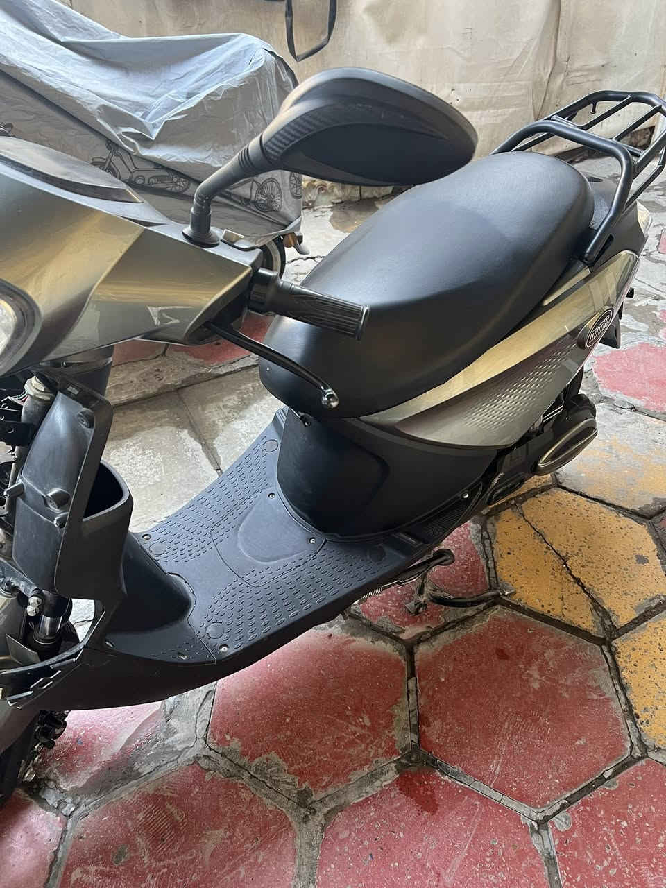 السلام عليكم دراجة شحن mtr دراجة نضيفة تمشي 60فقط كفر امامي مابيهة انكسر وذبيتة السعر 250 وبيهة مجال مكاني بغداد الشعله رقمي ***********
