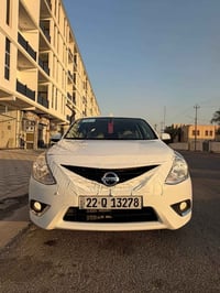 نيسان صني( 2024 هندي) ابو البليته الزركه كفاله عامه  سياره فقط بيه بطر...
