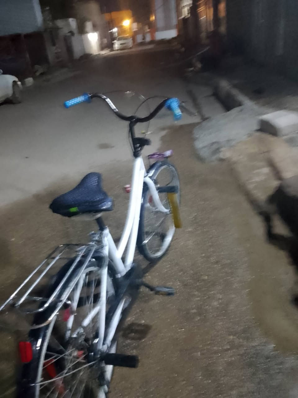 سلام عليكم باسكل البيع جان لون بيض صبغته علاه لونه باسكل نضيف السعر 60 و بيه مجال المكان الناصريه الفداه شارع المدرس


**إذا كنت صاحب هذا الإعلان وتريد حذفه لأي سبب، رجاءا أرسل رسالة إلى الدعم الفني**