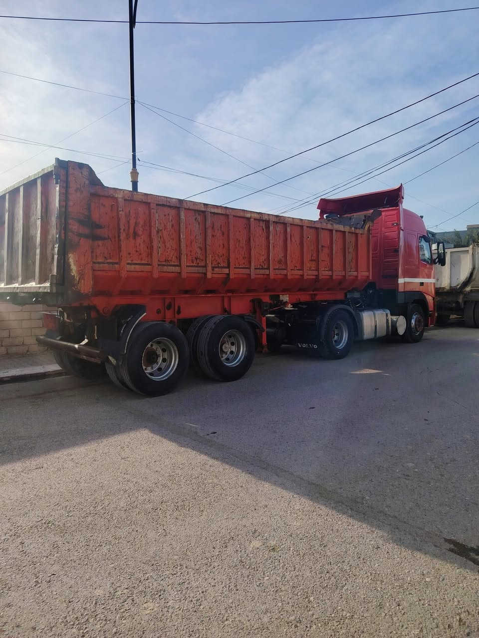 *********** 
فالفو.البيع موديل 2000
