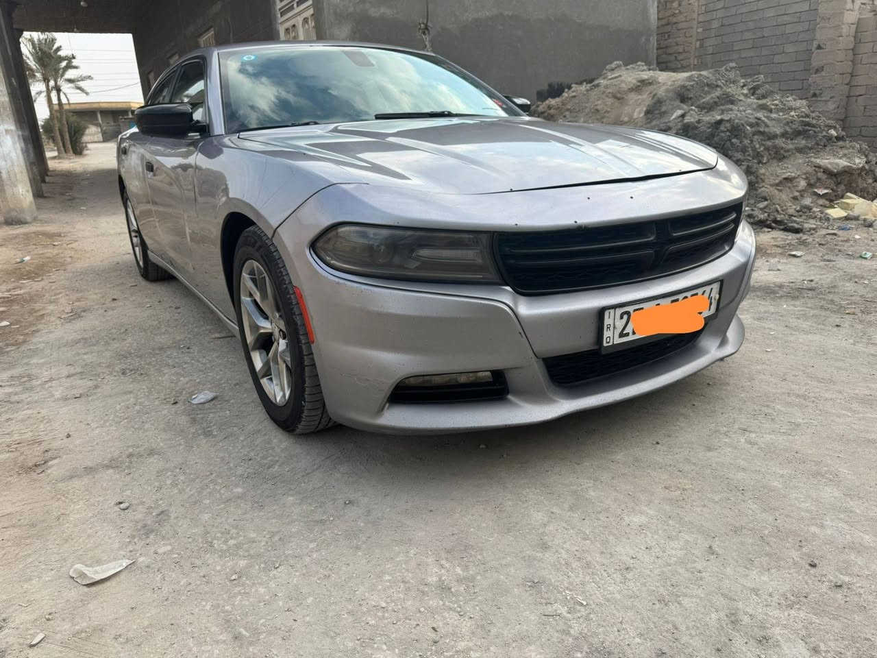 سلام عليكم جارجر 2015 كنديه كفاله من ضربه و صبغ رقم ذي قار دولي صاحبه بل بصره قضاء مدينه مواصفات شاشه جبيره كامره دواره شفتات استيرن ويل 18جيتي سياره خير من الله ما بيه اي نقص محرك 3600 تو ويل تحويل مباشر سنوي 2029 سعر 175بيه مجال قليل ***********
