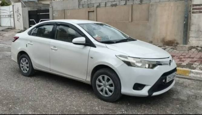 تويوتا يارس ٢٠١٥ 
محرك وكير شرط 
رقم وسنوية جديد بسمنا 
بيها بطاقة بانزين
بيها اربع قطع صبغ ومكانين بارد 
*********** كركوك, العراق
