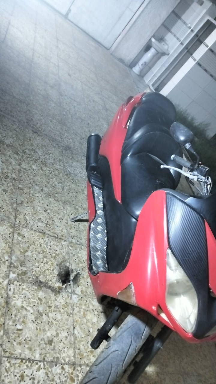 08 للبيع مكاني حسينيه راشديه دراجه بيها تغليف المكينه برغي مامفتوح بيه بلاد كفاله نصبته حلوه نقصها بصيط جاملغ امامي او واقيه بس دراجه دهن او بانزين سنه ماعليه شي سعره 640 الف قفل دراجه متعوب عليه ***********
